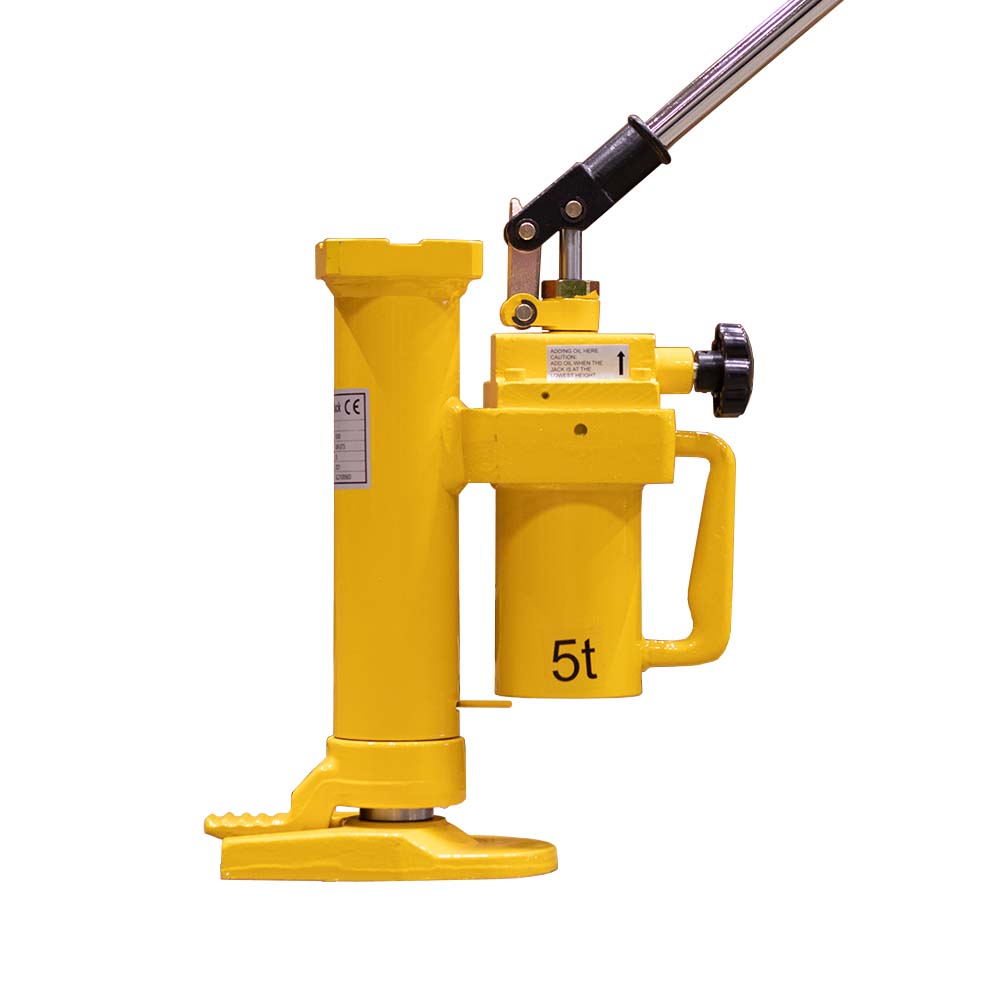Hydraulic jacks